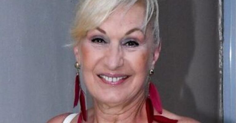 Σόφη Ζαννίνου: «Είμαι 72 ετών απείραχτη – Οι ρυτίδες μου είναι τα παράσημά μου»