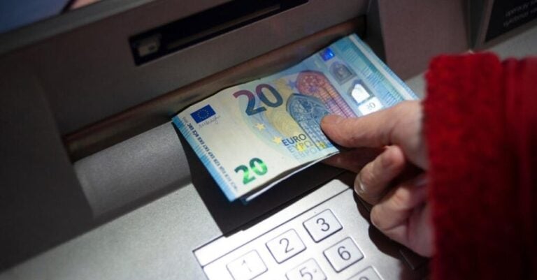 Πολύτεκνες οι οικογένειες με τρία παιδιά: Τα επιδόματα που θα δικαιούνται