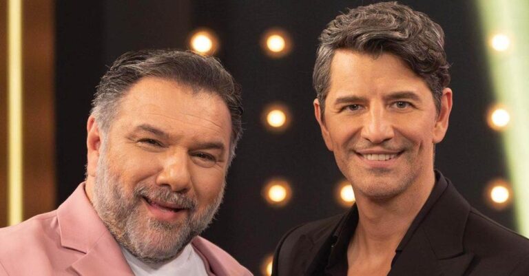 Ο Σάκης Ρουβάς καλεσμένος στον Γρηγόρη Αρναούτογλου και στο The 2Night Show