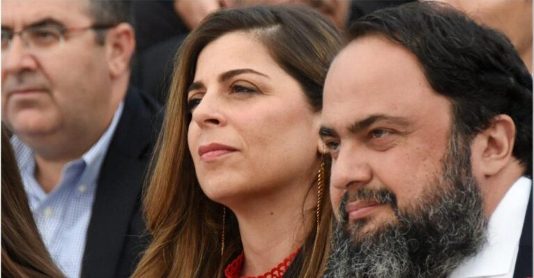Αθανασία Μαρινάκη: Η δυναμική γυναίκα πίσω από τον Βαγγέλη Μαρινάκη – Οι σπάνιες κοσμικές εμφανίσεις