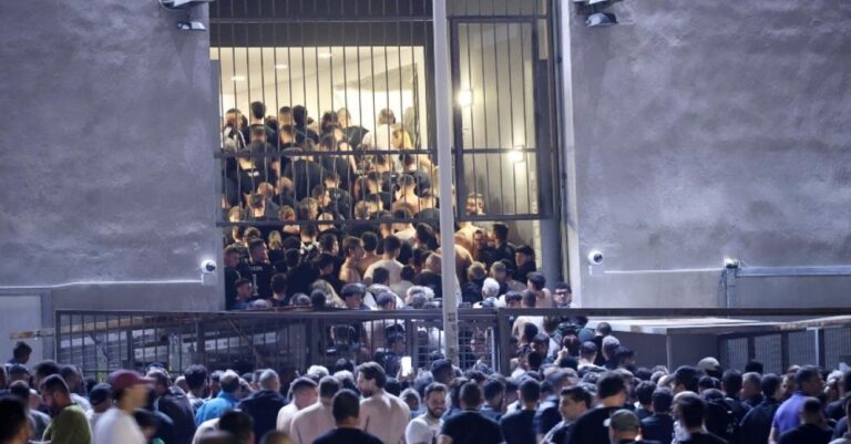 Γεμίζει η Τούμπα για την απονομή στον πρωταθλητή ΠΑΟΚ