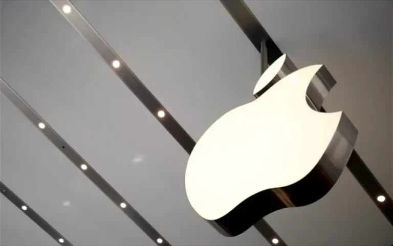 Apple: Δείτε το νέο διαφημιστικό της εταιρείας που έχει προκαλέσει θύελλα αντιδράσεων