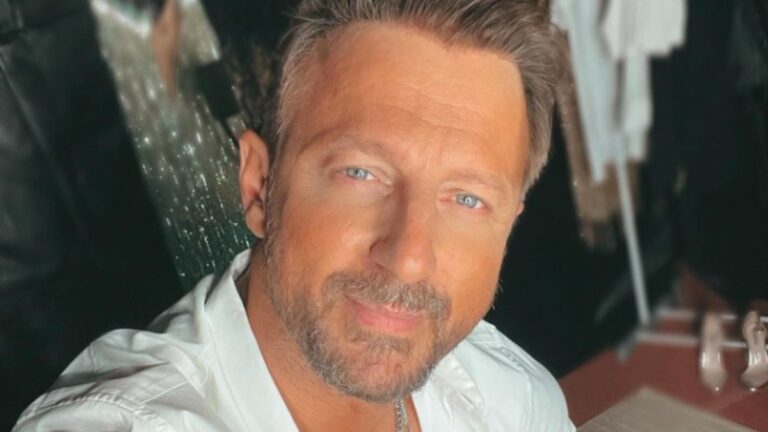 Μαθεύτηκαν τα ευχάριστα για τον Κώστα Καραφώτη – Σε πελάγη ευτυχίας ο τραγουδιστής