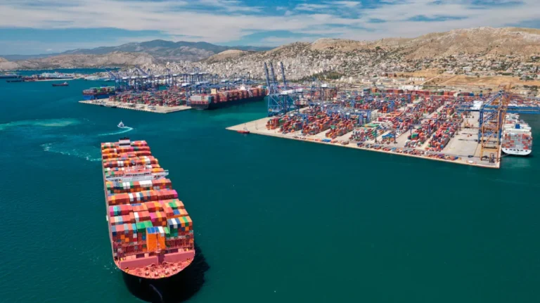 Βρέθηκαν πάνω από 250 κιλά κοκαΐνης σε κοντέινερ με γαρίδες στο Λιμάνι του Πειραιά
