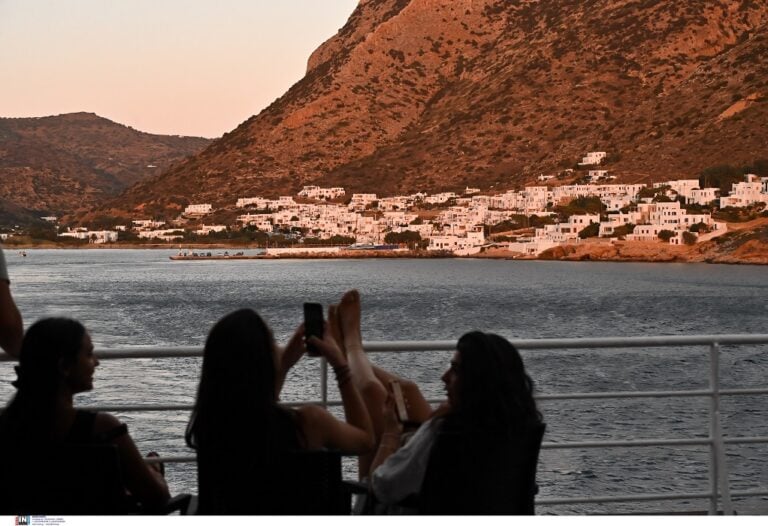 Αγίου Πνεύματος: Πότε πέφτει το επόμενο τριήμερο-Όλες οι αργίες του 2024