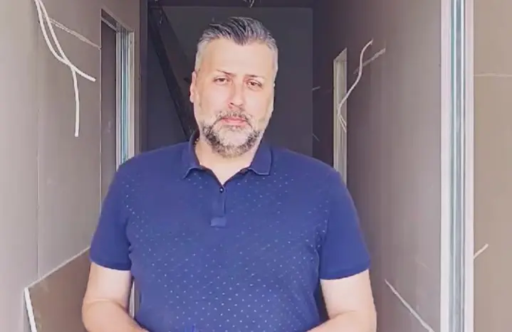 To νέο επαγγελματικό βήμα του Γιάννη Καλλιάνου