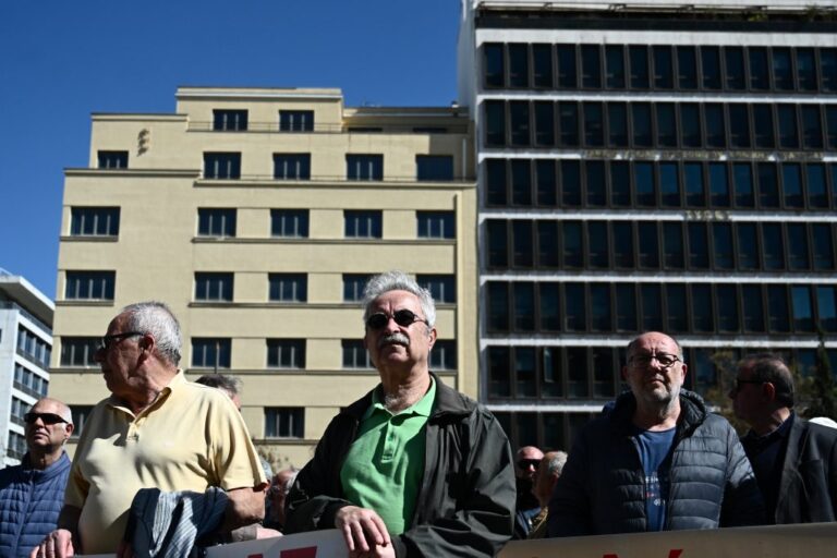 Πρόωρα στη σύνταξη με πλήρεις αποδοχές – Οι προϋποθέσεις