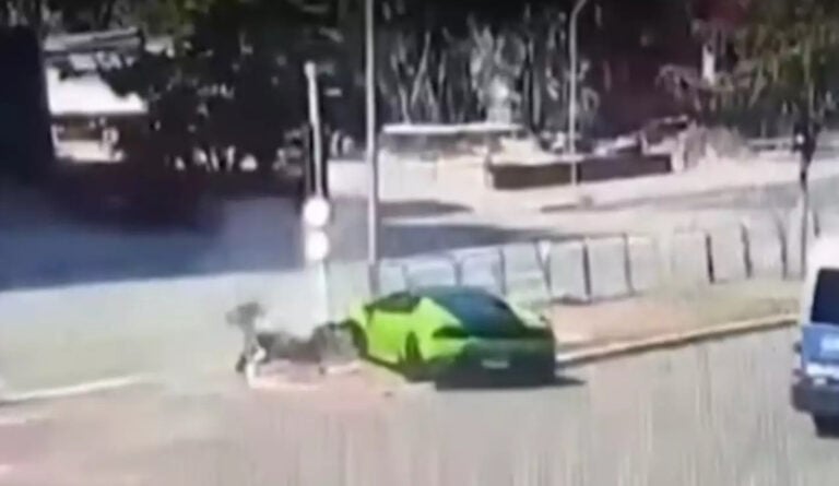 Οδηγός ρίχνει τη Lamborghini του πάνω σε μοτοσικλετιστή που τοu έκλεψε το Rolex