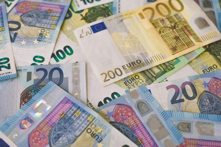 Σύνταξη: Πώς θα βγείτε 9 χρόνια νωρίτερα – Το «μυστικό» για παλαιούς και νέους ασφαλισμένους