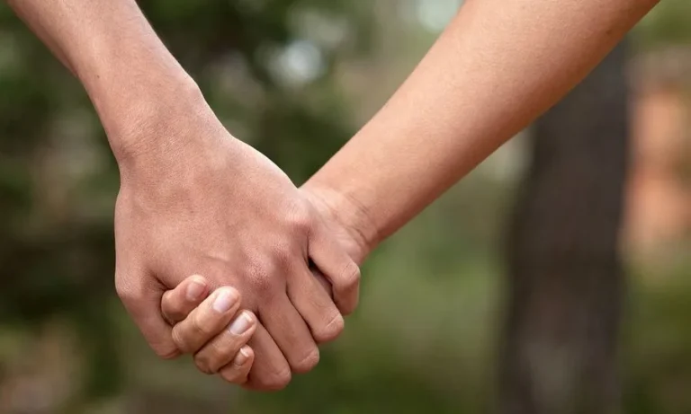 Γιατί οι νέοι σύντροφοι μοιάζουν με τους πρώην;