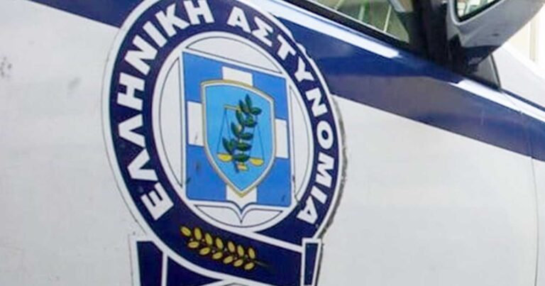 Πήγαν να τον συλλάβουν για ενδοοικογενειακή βία και τους επιτέθnκε με τσεκούρι