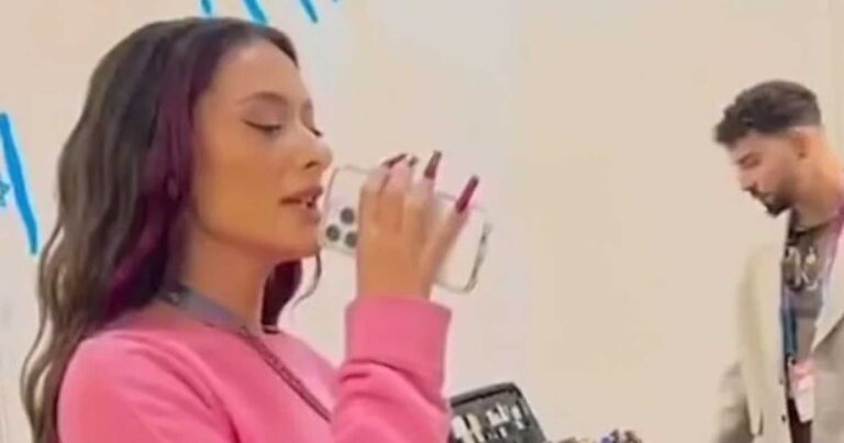 Eurovision: Η ασυνήθιστη πρόβα της Ισραηλινής τραγουδίστριας – Έβαλε τους συνεργάτες της να την γιουχάρουν