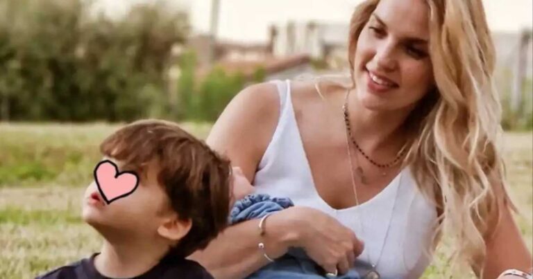 Μαντώ Γαστεράτου: Έγκυος για τρίτη φορά – Οι φωτογραφίες με φουσκωμένη κοιλιά