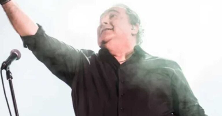 Συγκλονίζει ο Βασίλης Καρράς στην αυτοβιογραφία του: «Σε 4 μήνες ο καρκίνος έκανε μετάσταση σε σημεία του σώματός μου»