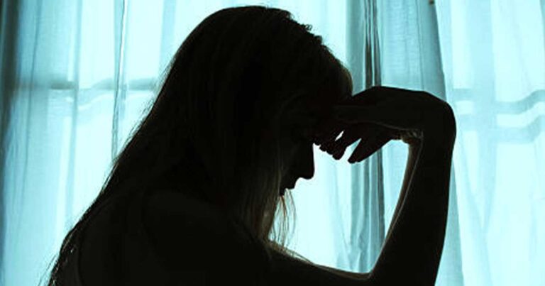 O σύζυγός της κρατούσε ένα μυστικό για 10 χρόνια – «Ράγıσε η καρδιά μου όταν έμαθα την αλήθεια»