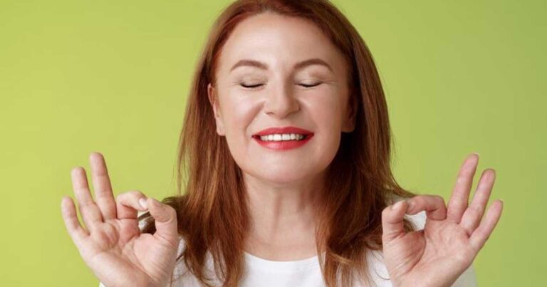 Το πώς κινεί το κεφάλι της μια γυναίκα δείχνει αν είναι ψυχοπαθής