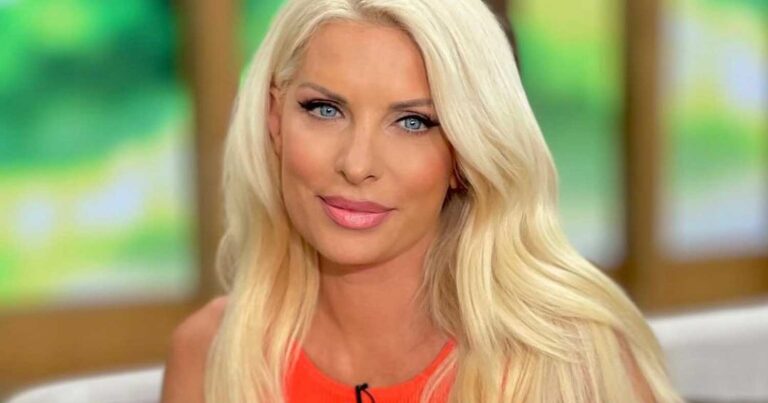 Ελένη Μενεγάκη: Η φωτογραφία που δημοσίευσε από το ταξίδι της στην Άνδρο – «Αυτό το μέρος μου πάει πολύ»