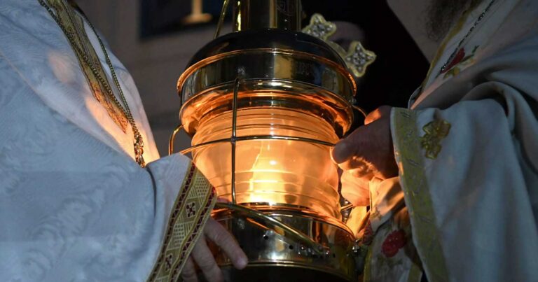 Άγιο φως 2024: Υπό δρακόντεια μέτρα έρχεται στην Ελλάδα – Τι ώρα φτάνει