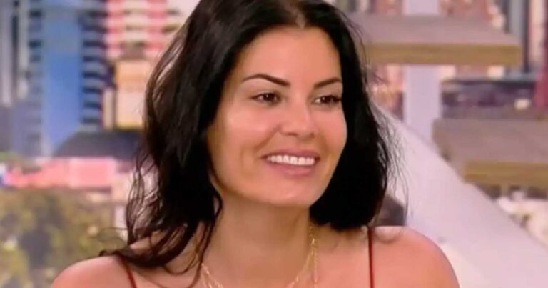 Μαρία Κορινθίου: «Όσο μεγαλώνω τόσο λιγότερο θέλω να περιποιούμαι τον εαυτό μου»