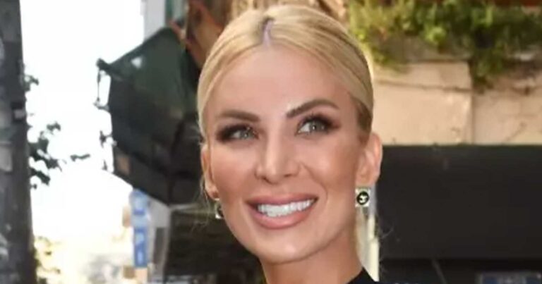 Κατερίνα Καινούργιου: Νέα έξοδος για την παρουσιάστρια – Ντυμένη σαν σταρ του Χόλιγουντ