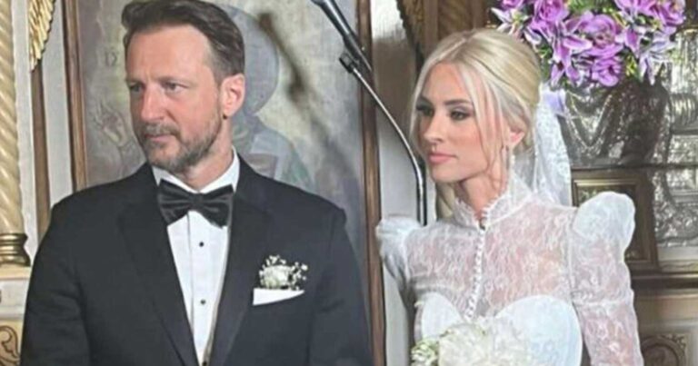 Παντρεύτηκαν ο Κώστας Καραφώτης και η Κάτια Μάνου