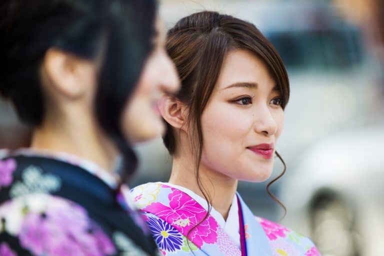 woman in japanese 768x513 1