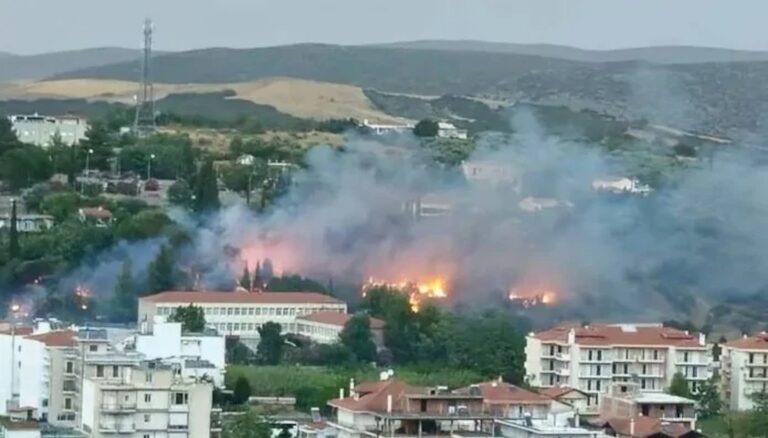 Φωτιά απειλεί σπίτια και δεξαμενές προπανίου στη Λιβαδειά