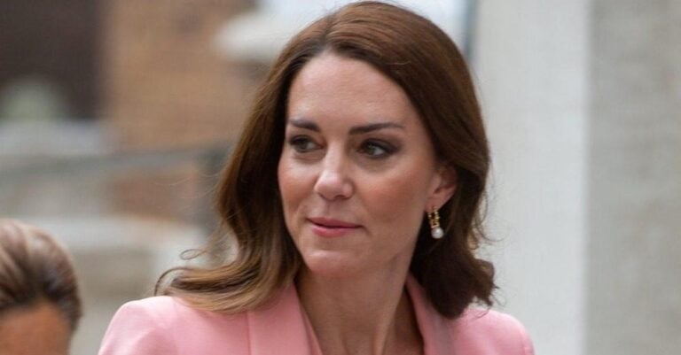 Κέιτ Μίντλετον: Η δημόσια συγγνώμη της πριγκίπισσας της Ουαλίας – «Ελπίζω ότι θα μπορέσω να σας εκπροσωπήσω ξανά σύντομα»