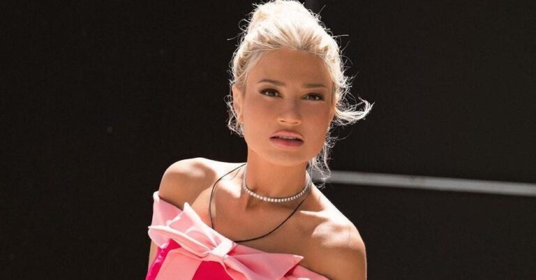 Φαίη Σκορδά: «Ραντεβού» με τους γιους της – Η φωτογραφία από τη βραδινή έξοδό τους