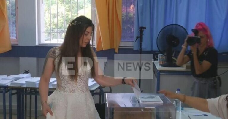 Θεσσαλονίκη: Πήγε να ψηφίσει για τις ευρωεκλογές με το… νυφικό – Φωτογραφήθηκε δίπλα στην κάλπη