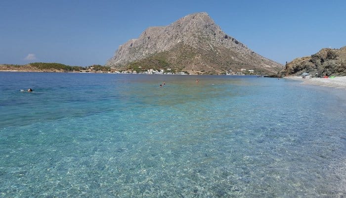 Το λιγότερο διαφημισμένο: Το πιο φθηνό τουριστικό νησί στην Ελλάδα έχει φοβερές παραλίες και απίθανο φαγητό