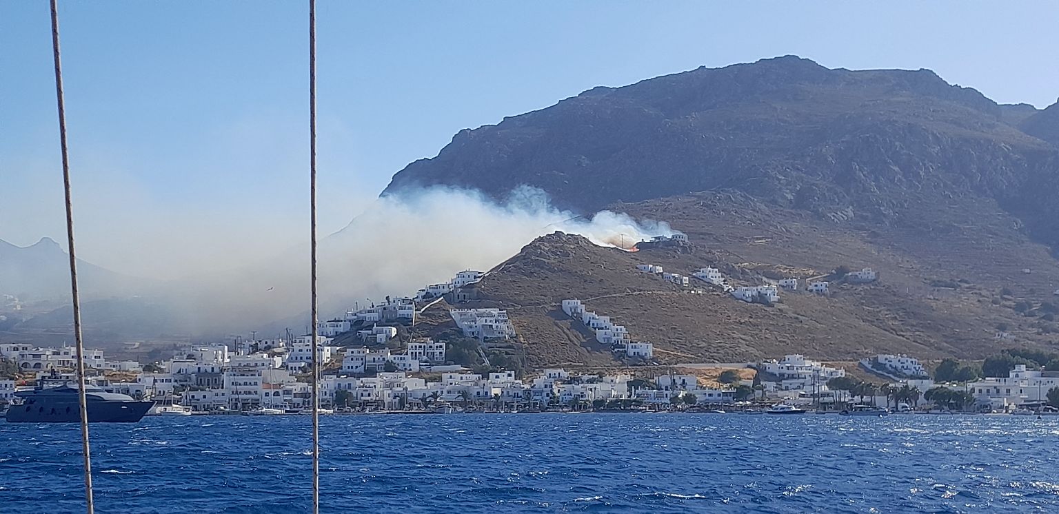 Φωτιά στo Σέριφο: Νέο μήνυμα του 112, εκκενώνονται 6 οικισμοί - «Είναι μεγάλο το μέτωπο» λέει ο δήμαρχος 2 448904025 8560254727336203 8313177472861388027 n