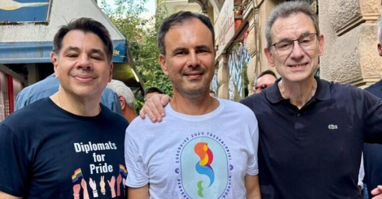 Europride: Αλέξης Πατέλης, Τζορτζ Τσούνης και Άλμπερτ Μπουρλά στην παρέλαση στη Θεσσαλονίκη