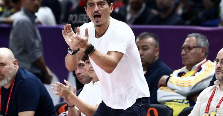 Γιαννακόπουλος: «Αυτή τη φορά δεν θα φύγω από το ΣΕΦ, θα περιμένω να δω αν θα διακοπεί το ματς»