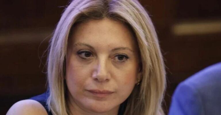 Μαρία Καρυστιανού για ευρωεκλογές: «Σταμάτα να ψηφίζεις εγκλnματίες»