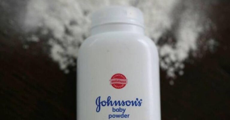 Παγκόσμιο σοκ: Πρόστιμο 260 εκ. δολάρια στην Johnson & Johnson γιατί μοίραζε… καρκίνο