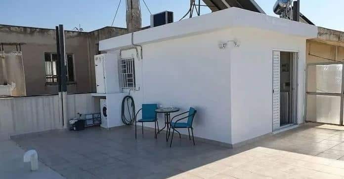 Δωμάτιο 15 τ.μ. σε ταράτσα της Νέας Σμύρνης νοικιάζεται έναντι 520 ευρώ τον μήνα