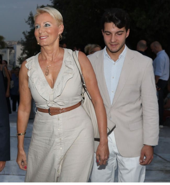 852175c818e644fd99da6a83d98fa560