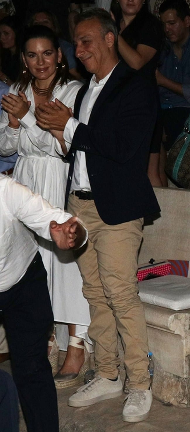 8f00ba6b78c8408491dbad315fee75b3 2