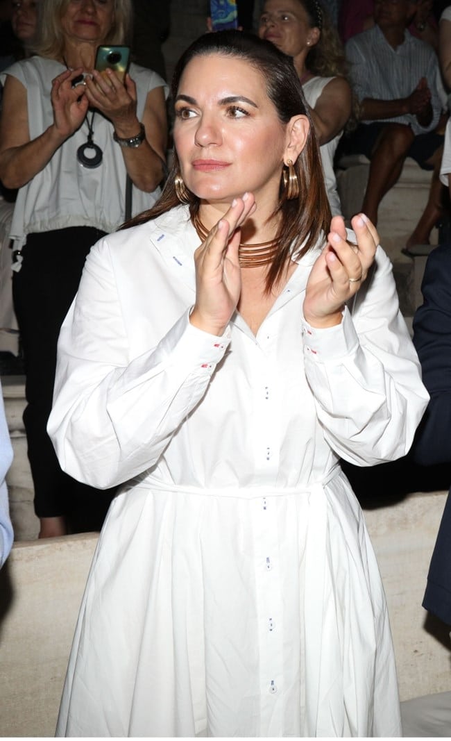 9d807320e96c446badb6f42be384e94a