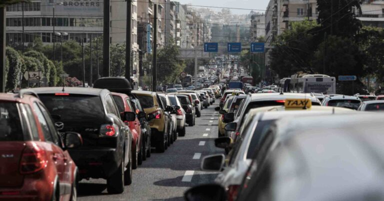 Με 1 προϋπόθεση τα πήρες: Το κράτος σου δίνει 2.000 εuρώ για να αποσύρεις το παλιό σου αυτοκίνητο