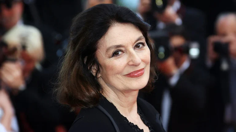 Πέθανε η μεγάλη Γαλλίδα ηθοποιός Ανούκ Εμέ στα 92 της χρόνια