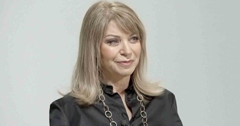 Πένθος για την Έλλη Στάη: Το δημόσιο αντίο – «Μας πήρε από το χεράκι…»