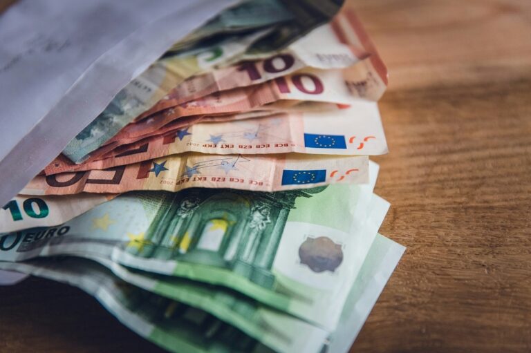 Ξανά επίδομα 400 εuρώ – Ποιοι κάνουν αίτηση και πού