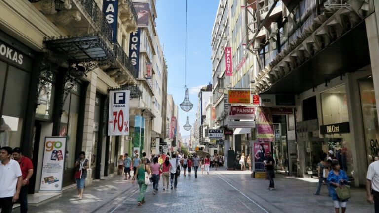 Θερινές εκπτώσεις 2024: Πότε ξεκινούν και πόσο θα διαρκέσουν