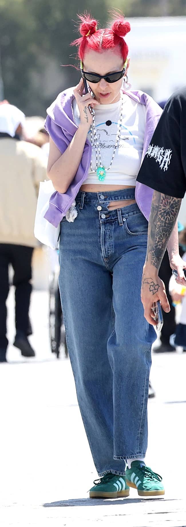 ff7e9b72fb5f41c3be8e0730c9acfc7a 2