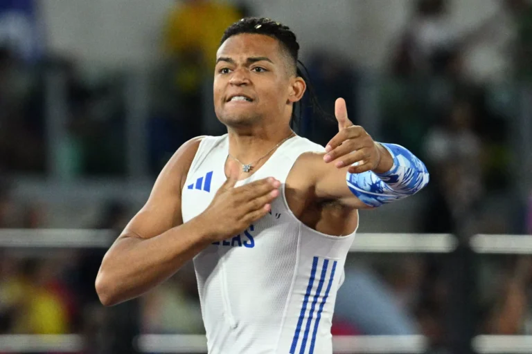 Ο Εμμανουήλ Καραλής κατέκτησε το ασημένιο μετάλλιο με άλμα στα 5.87μ. στο ευρωπαϊκό πρωτάθλημα της Ρώμης