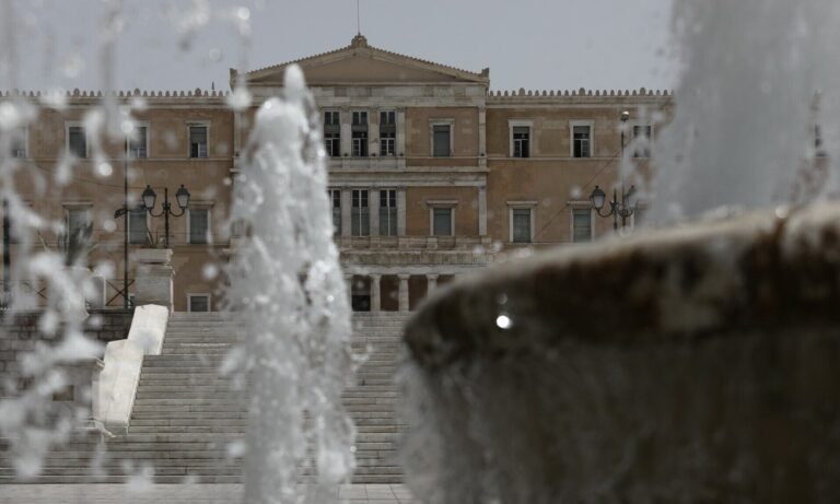 Καιρός: Ανατροπή για τον καύσωνα – Πέσανε έξω οι μετεωρολόγοι;
