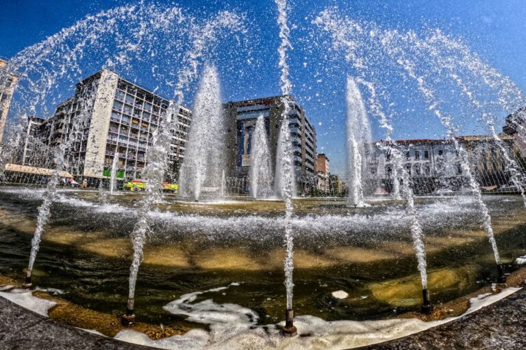 Tηλεργασία και ευέλικτο ωράριο στο Δημόσιο λόγω καύσωνα – Τα μέτρα για τη προστασία των υπαλλήλων
