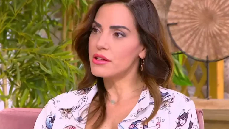 Ελισάβετ Σπανού: Η selfie φωτογραφία αγκαλιά με τη νεογέννητη κόρη της